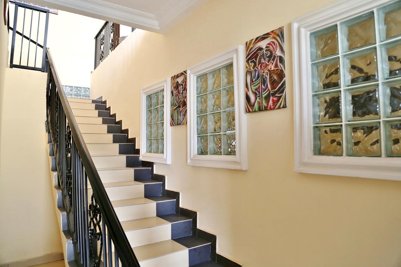 Eden Vale Hotel&Executive Training Centre Ajiringano Exterior foto