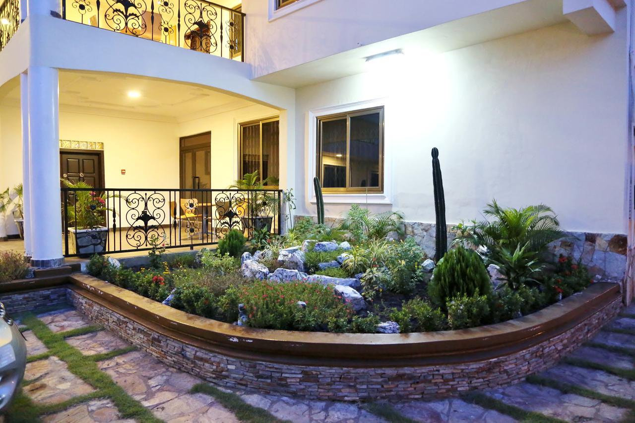 Eden Vale Hotel&Executive Training Centre Ajiringano Exterior foto